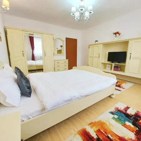 Апартаменти Casa Dusa - Apartament Romina Брашов