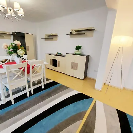 Casa Dusa - Apartament Romina Апартаменти Брашов