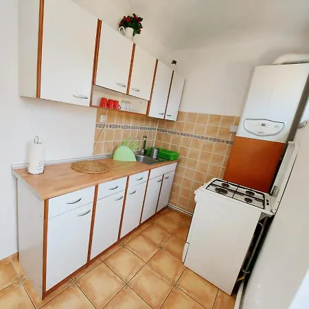 Casa Dusa - Apartament Romina Апартаменти Брашов